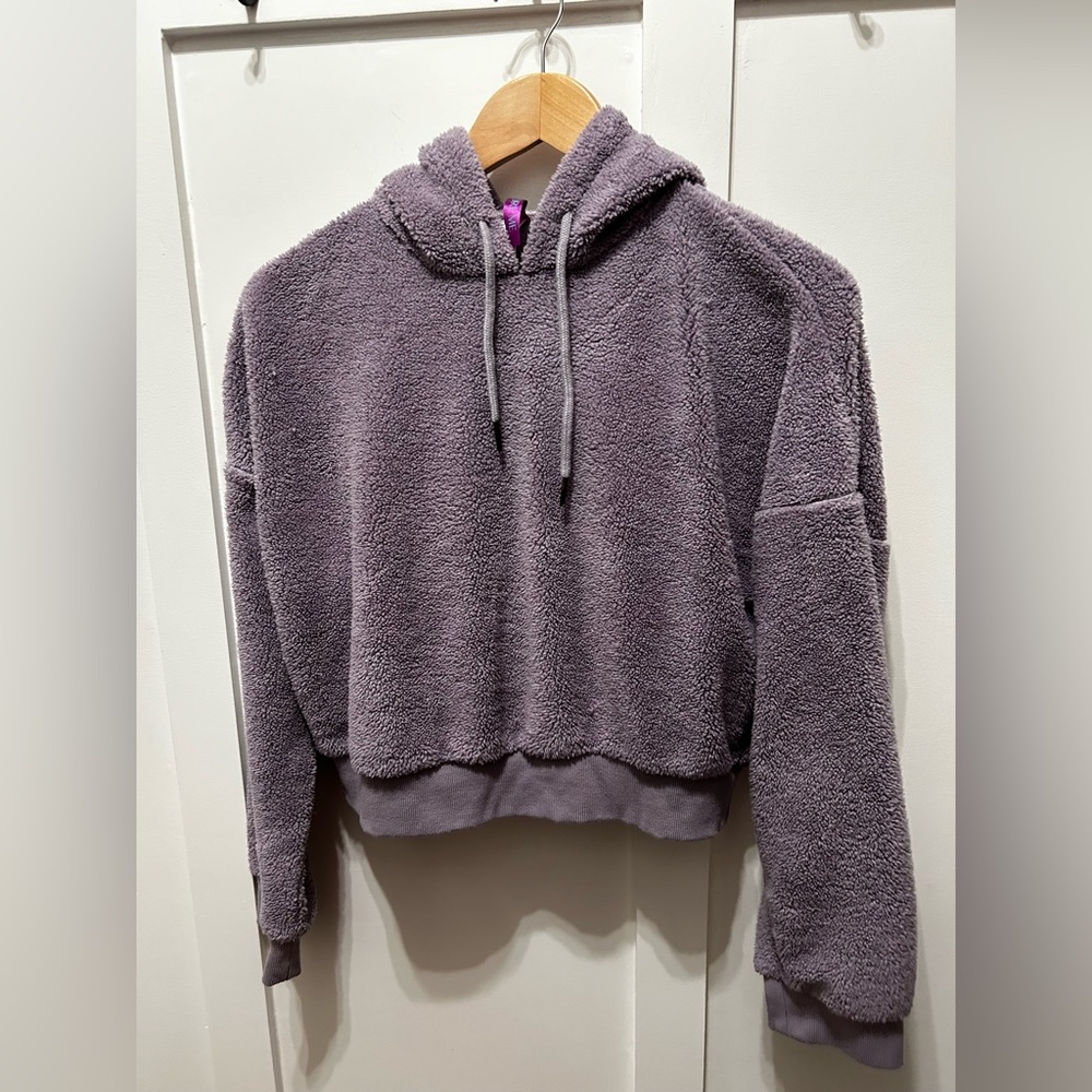 Adore Me Size Small Lavender Purple Pullover | Excellent‎ Used Condition